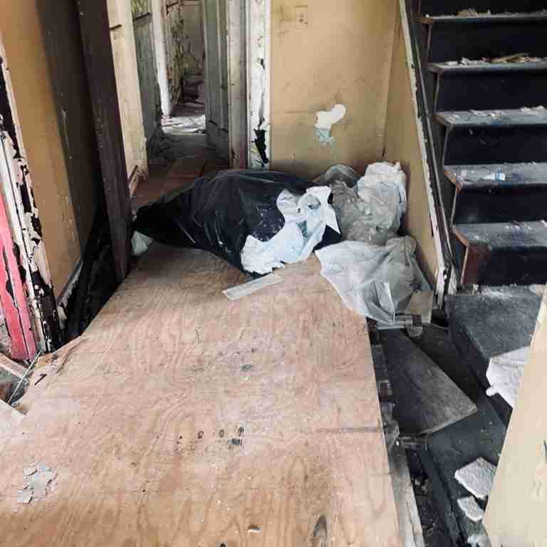 3328 Blaine (27).jpg